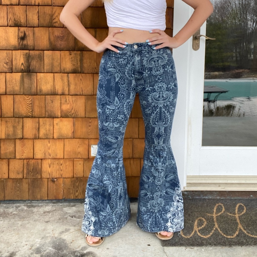 FREE PEOPLE super flare jeans